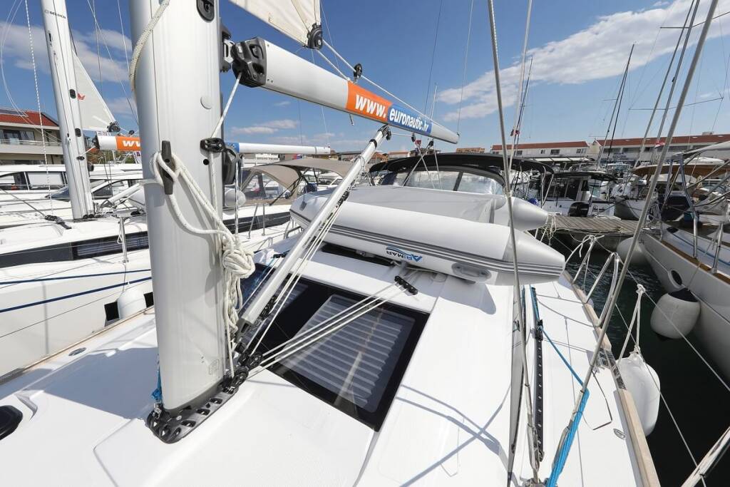 Sailing yacht Elan Impression 40.1 Valata