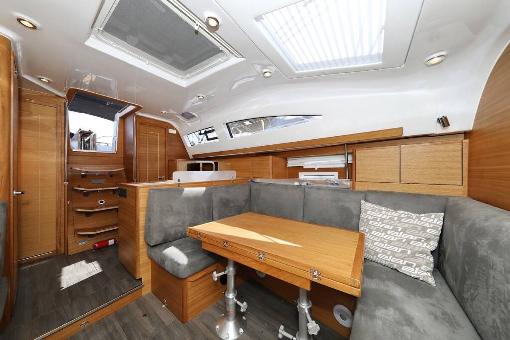 Sailing yacht Elan Impression 40.1 Valata