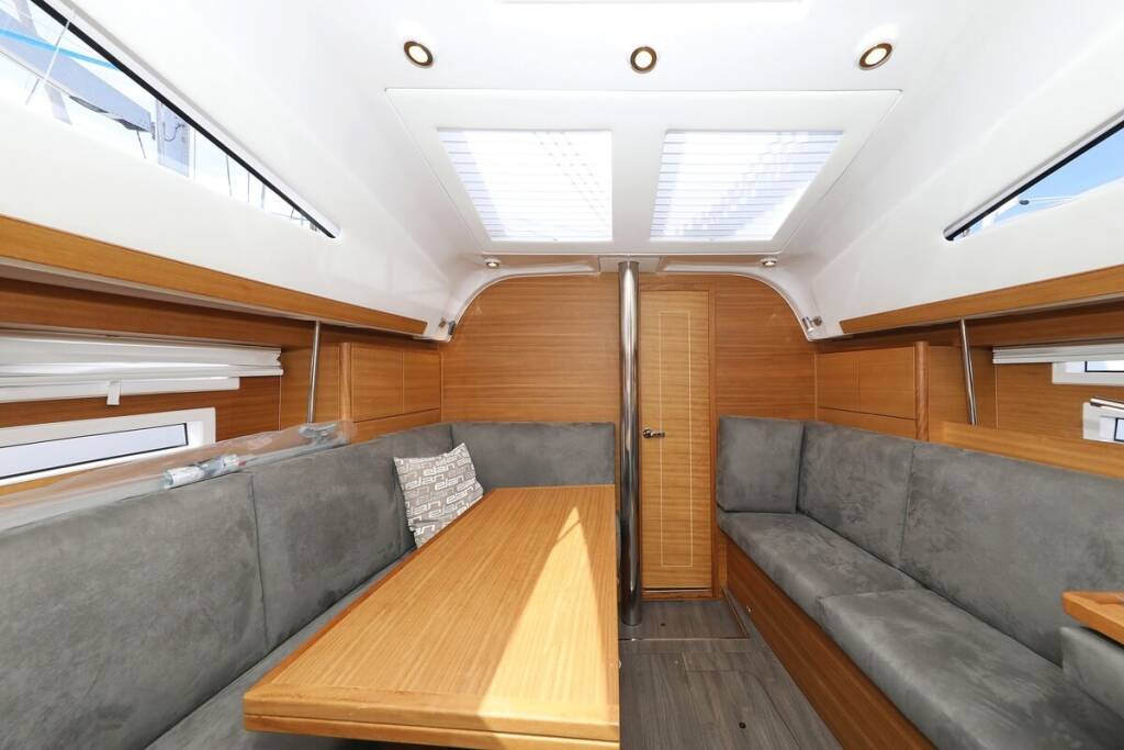 Sailing yacht Elan Impression 40.1 Valata