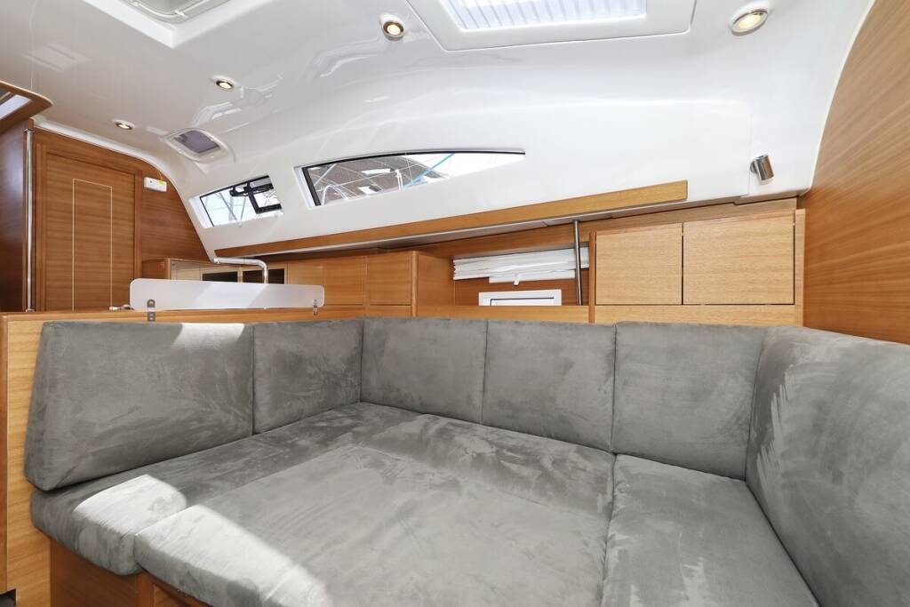 Sailing yacht Elan Impression 40.1 Valata