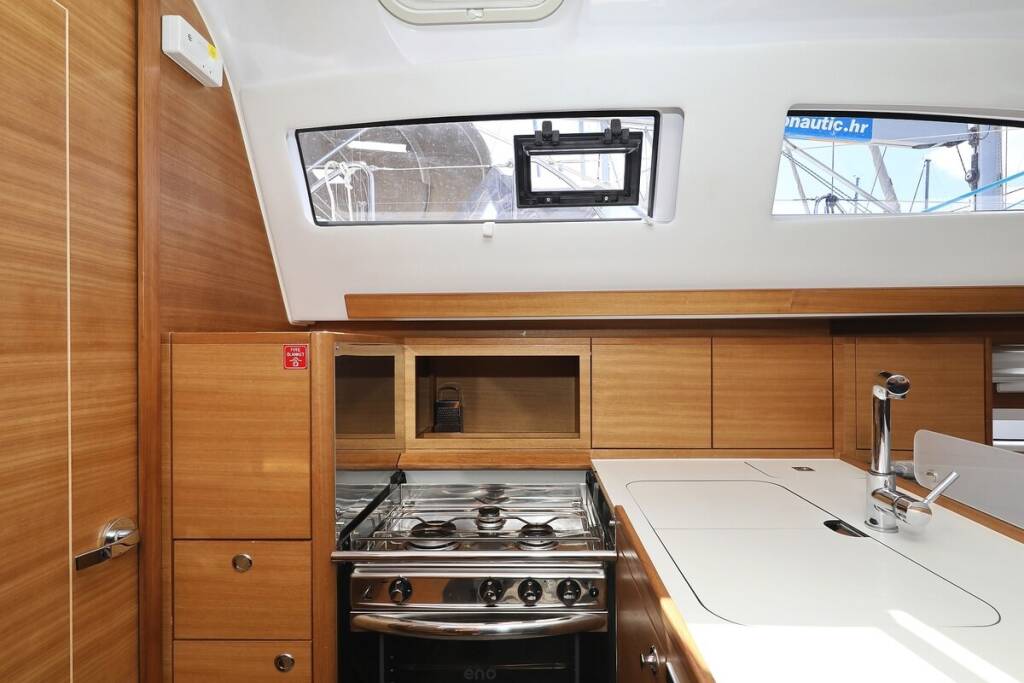 Sailing yacht Elan Impression 40.1 Valata