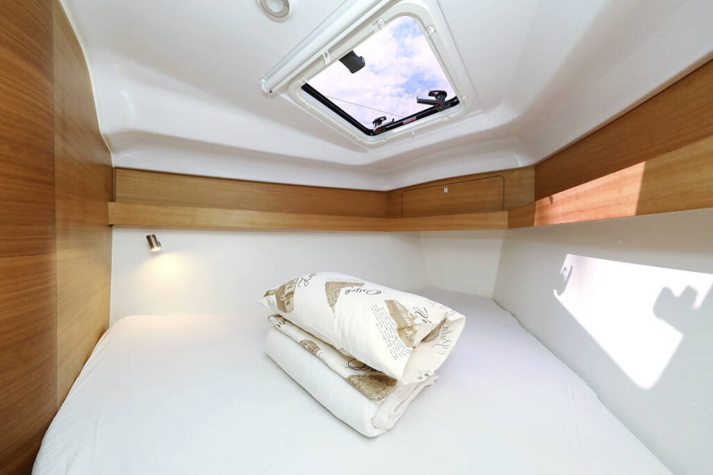 Sailing yacht Elan Impression 40.1 Valata