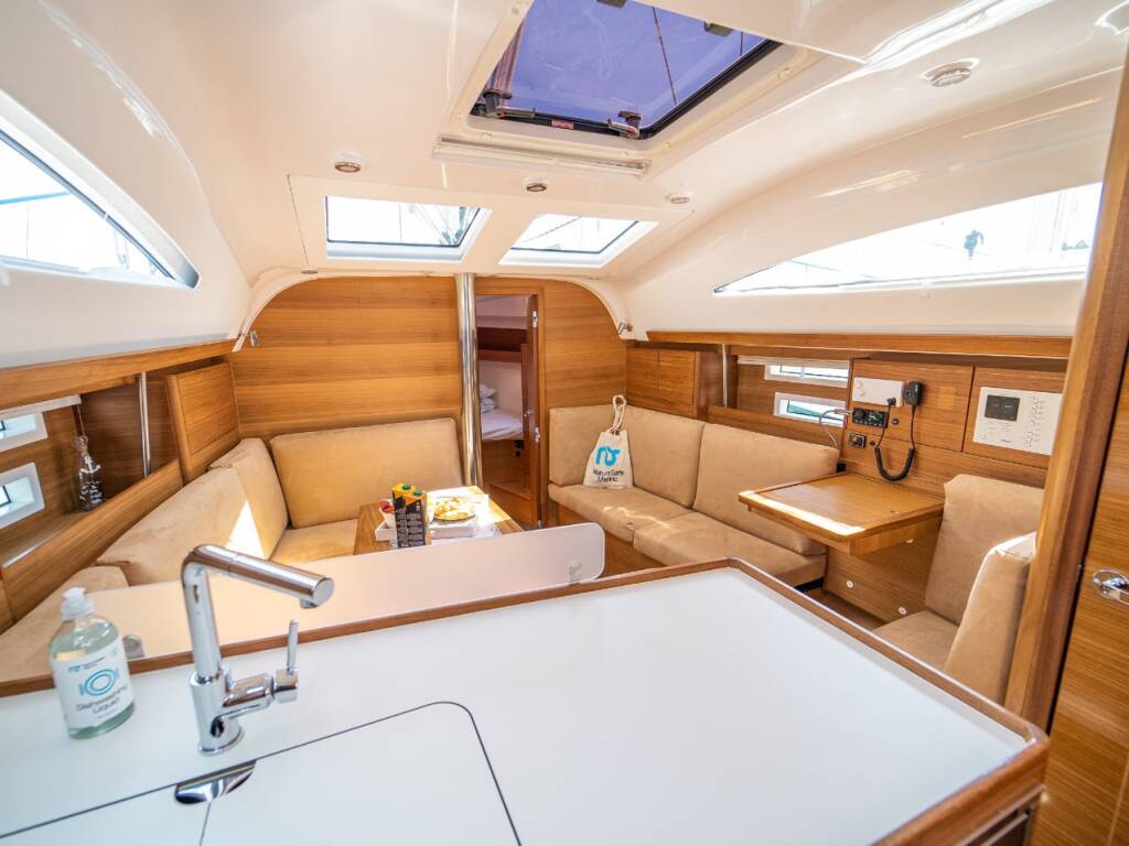 Sailing yacht Elan Impression 40.1 Tonka