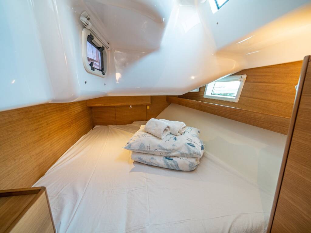 Sailing yacht Elan Impression 40.1 Tonka