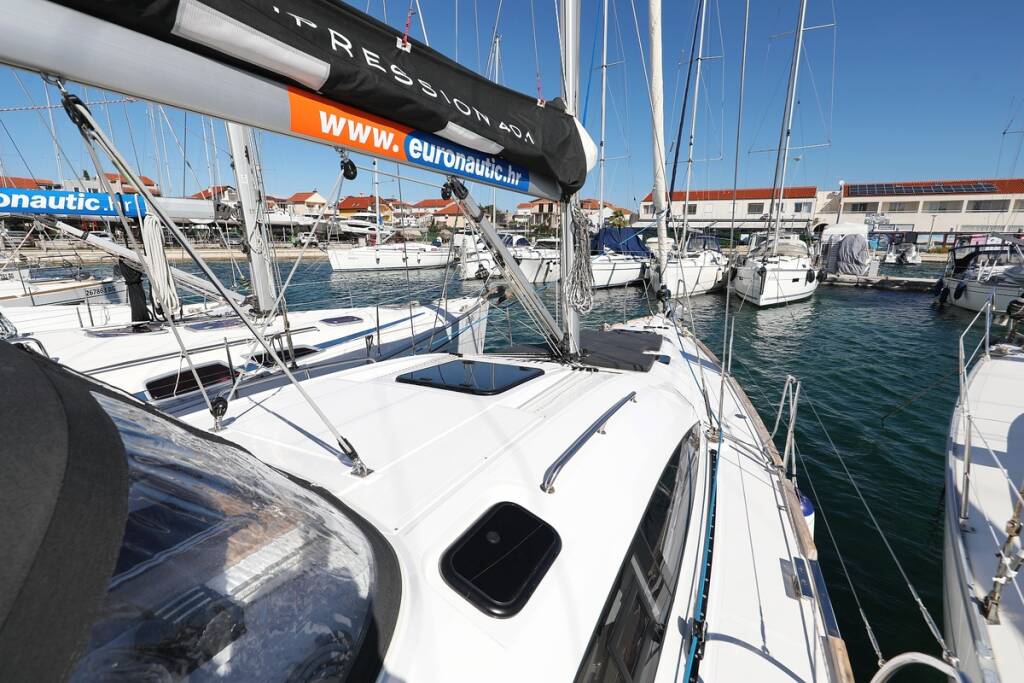 Sailing yacht Elan Impression 40.1 Eliana
