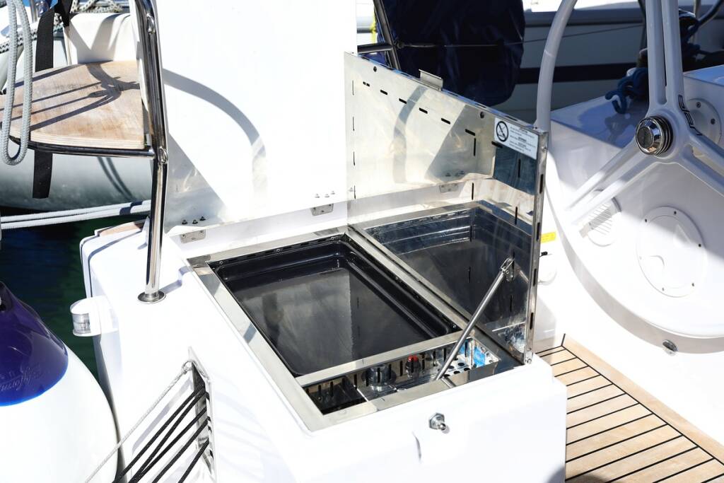 Sailing yacht Elan Impression 40.1 Eliana