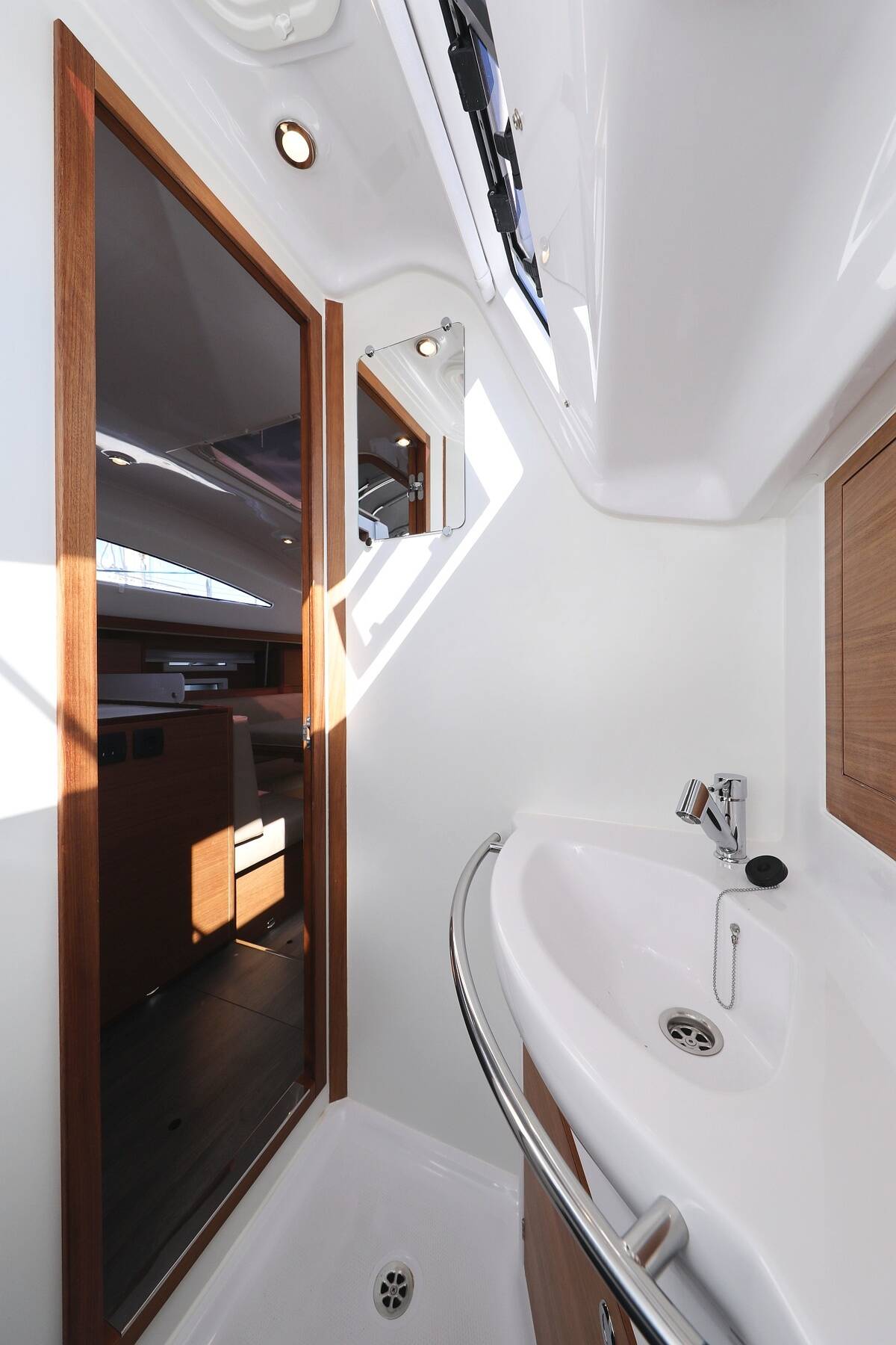 Sailing yacht Elan Impression 40.1 Eliana