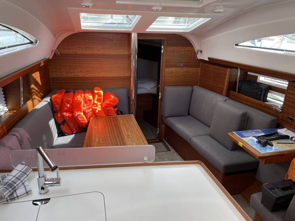 Sailing yacht Elan Impression 40.1 Blu