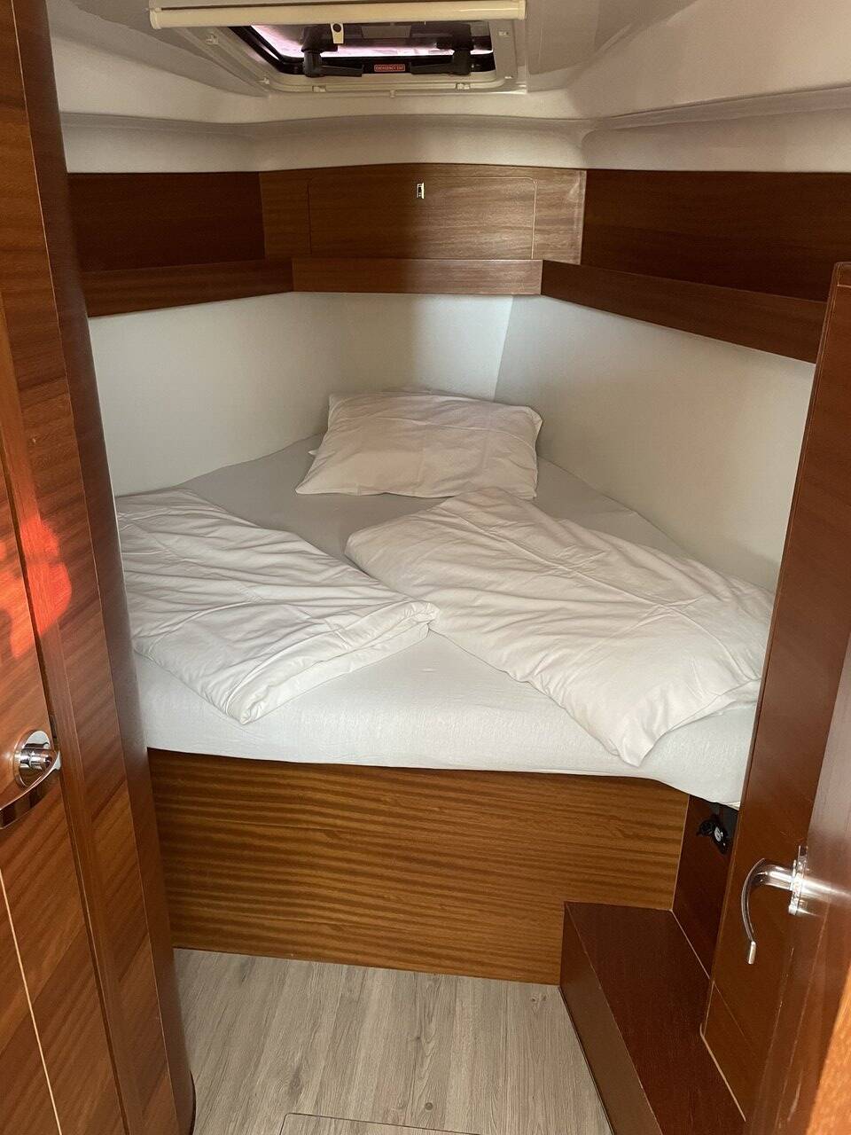 Sailing yacht Elan Impression 40.1 Blu