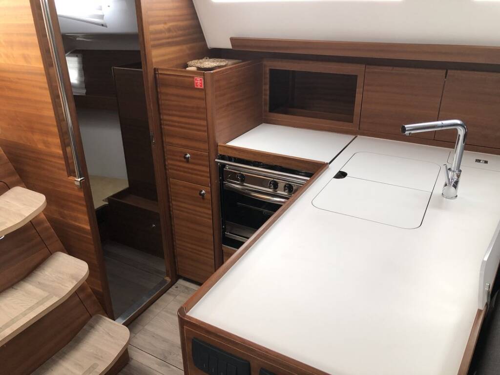 Sailing yacht Elan Impression 40.1 Estela