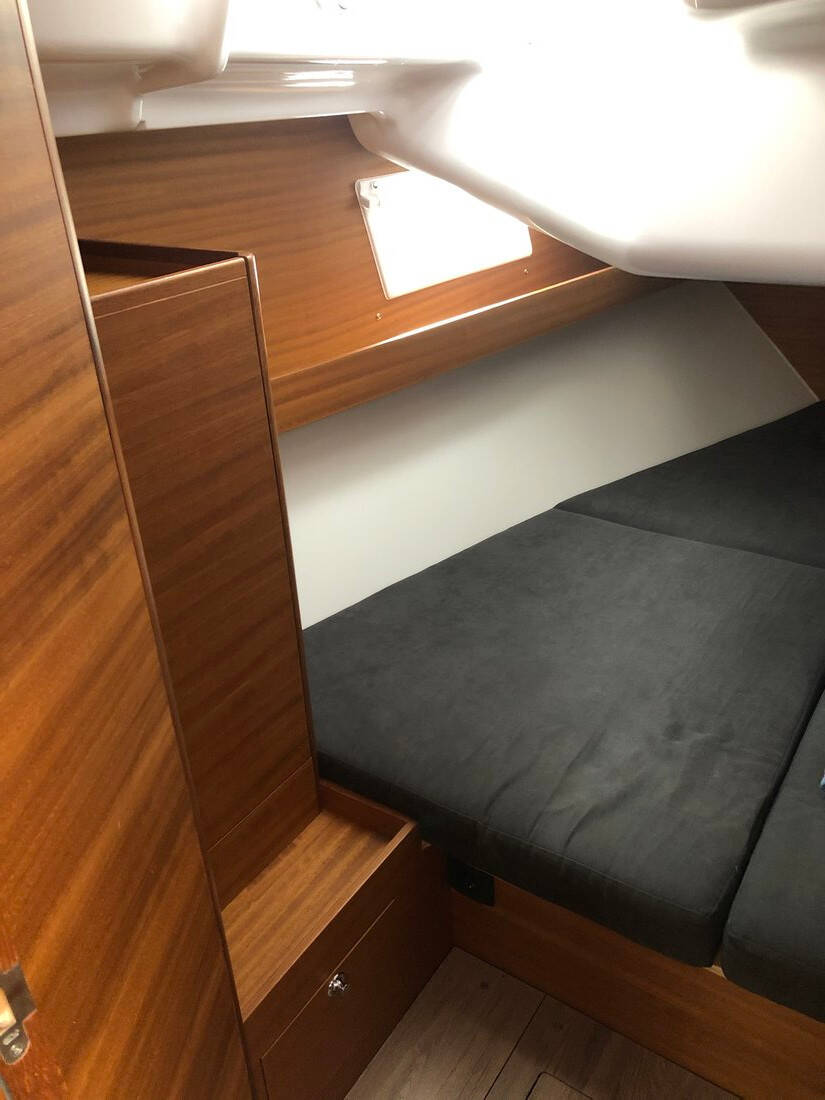 Sailing yacht Elan Impression 40.1 Estela