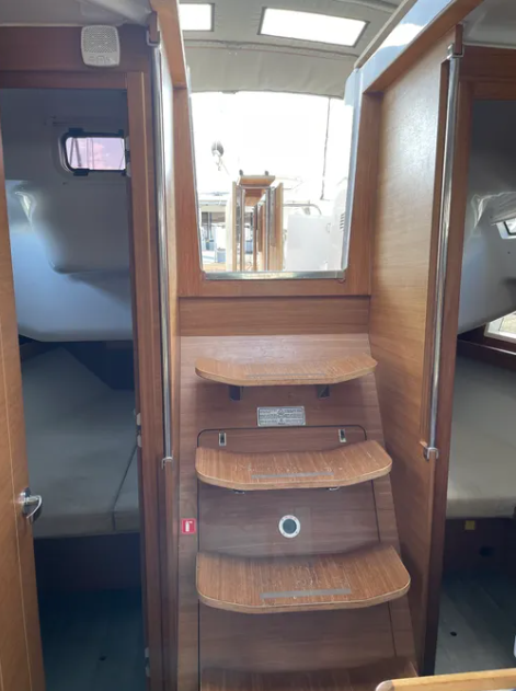 Sailing yacht Elan Impression 40.1 Liana