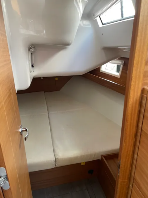 Sailing yacht Elan Impression 40.1 Liana