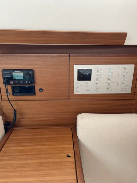 Sailing yacht Elan Impression 40.1 Liana