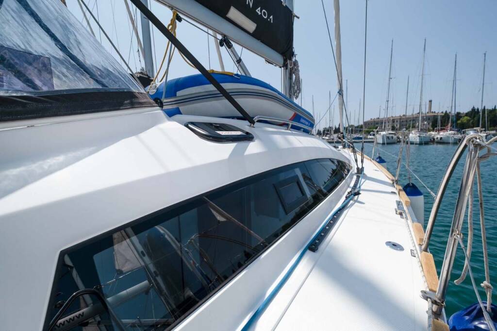 Sailing yacht Elan Impression 40.1 Le Mat