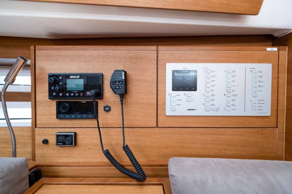 Sailing yacht Elan Impression 40.1 Le Mat