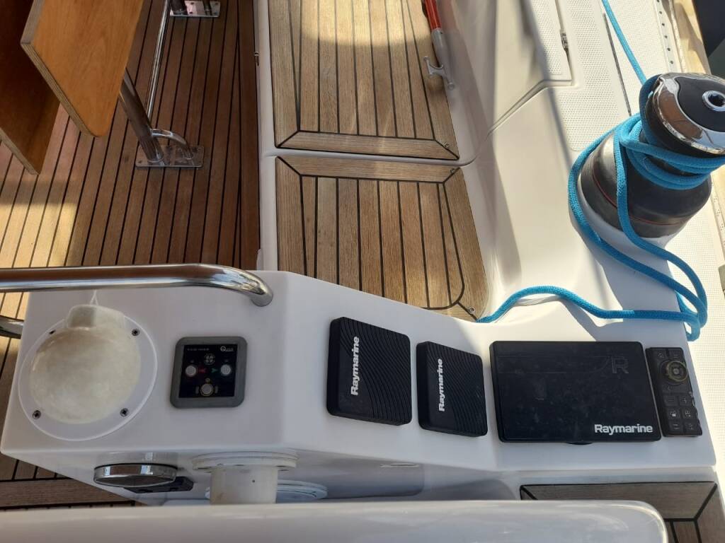 Sailing yacht Elan Impression 45 Thetis