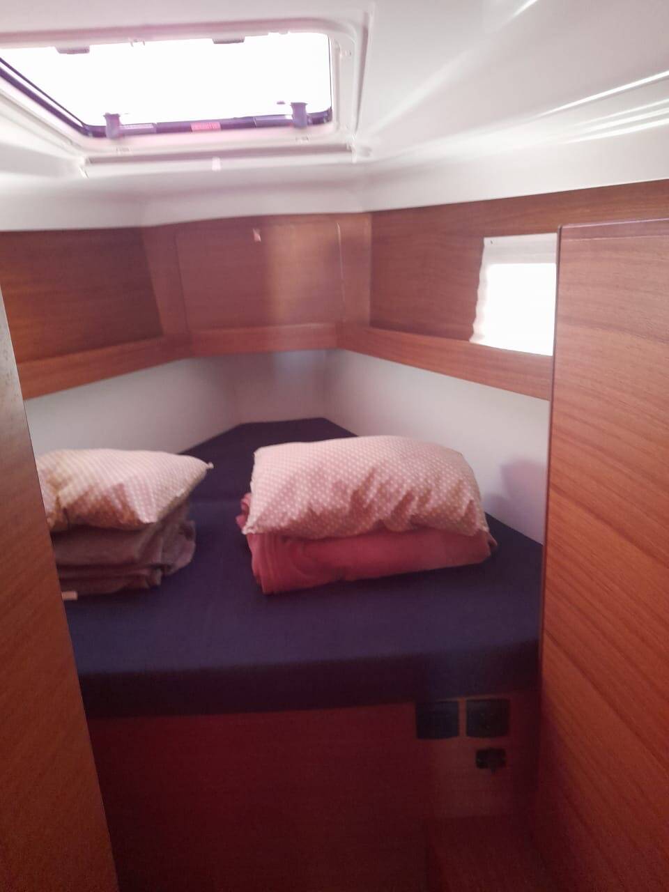Sailing yacht Elan Impression 45 Thetis