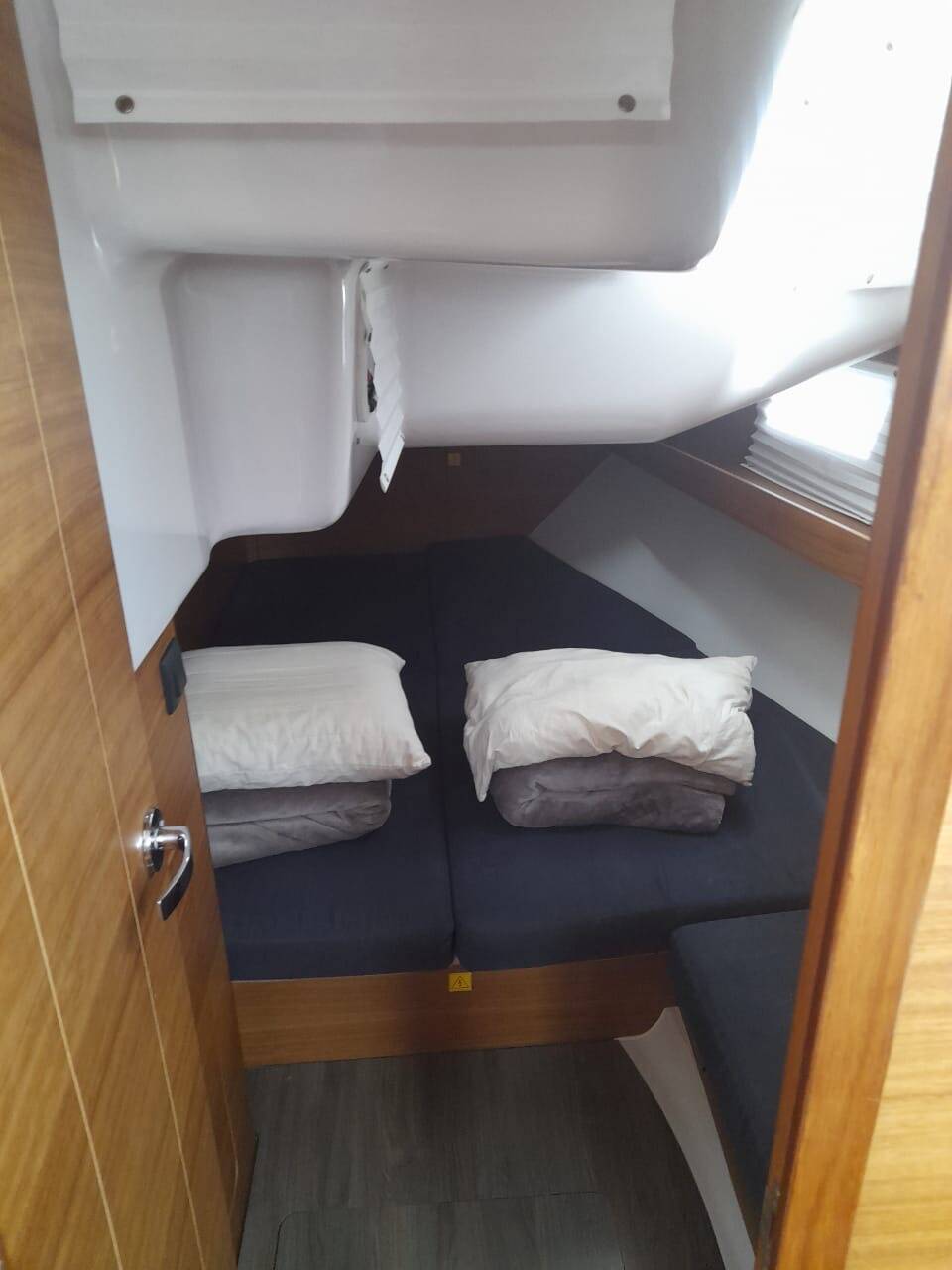 Sailing yacht Elan Impression 45 Thetis