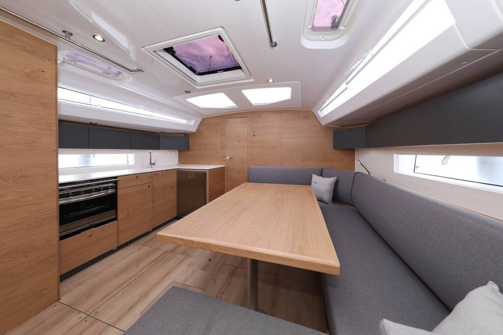 Sailing yacht Elan Impression 45 Starlight