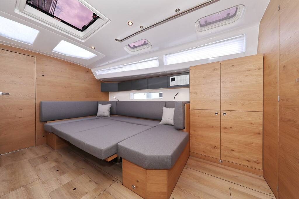 Sailing yacht Elan Impression 45 Starlight