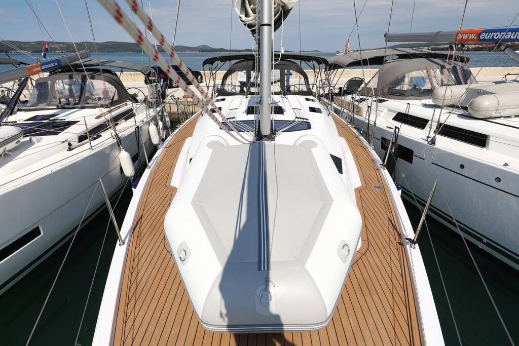 Sailing yacht Elan Impression 45 Bava
