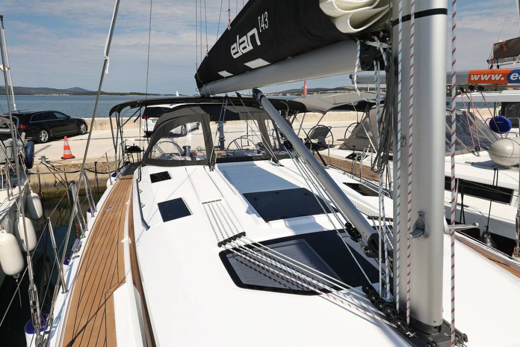 Sailing yacht Elan Impression 45 Bava