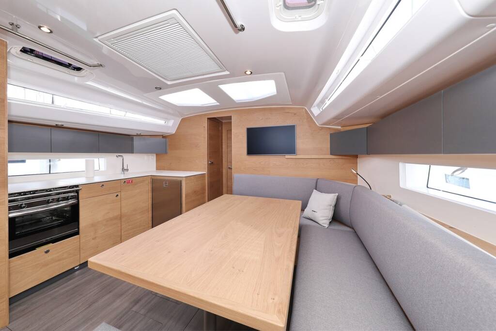 Sailing yacht Elan Impression 45 Bava
