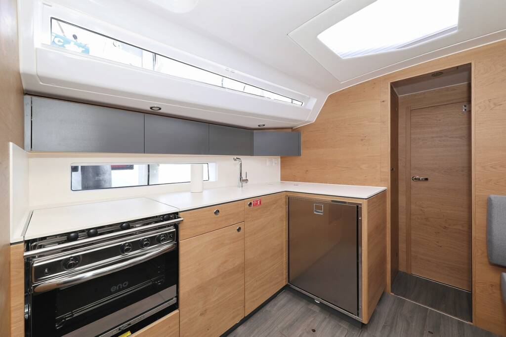 Sailing yacht Elan Impression 45 Bava