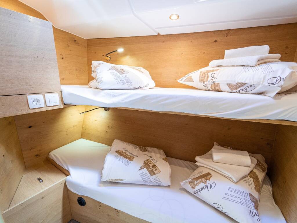 Segelyachten Elan Impression 45 Trinity