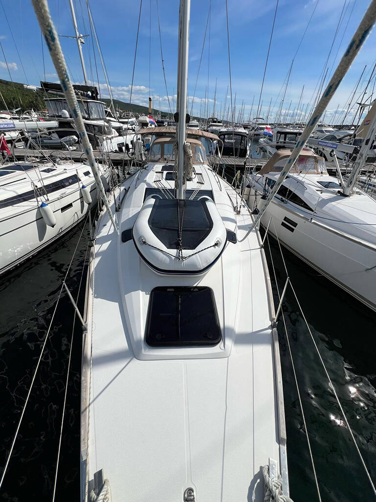 Sailing yacht Elan Impression 45 Heidi