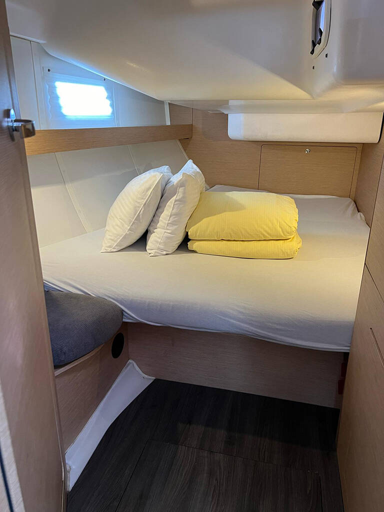 Sailing yacht Elan Impression 45 Heidi