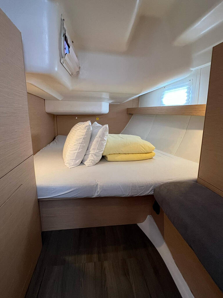 Sailing yacht Elan Impression 45 Heidi