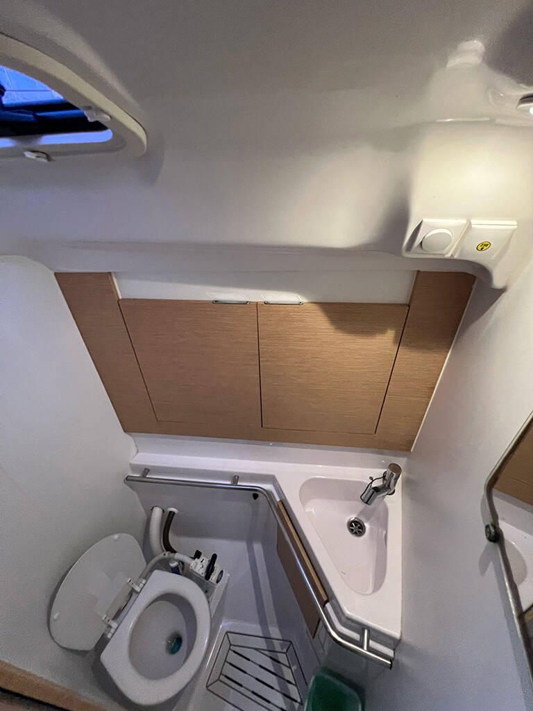 Sailing yacht Elan Impression 45 Heidi