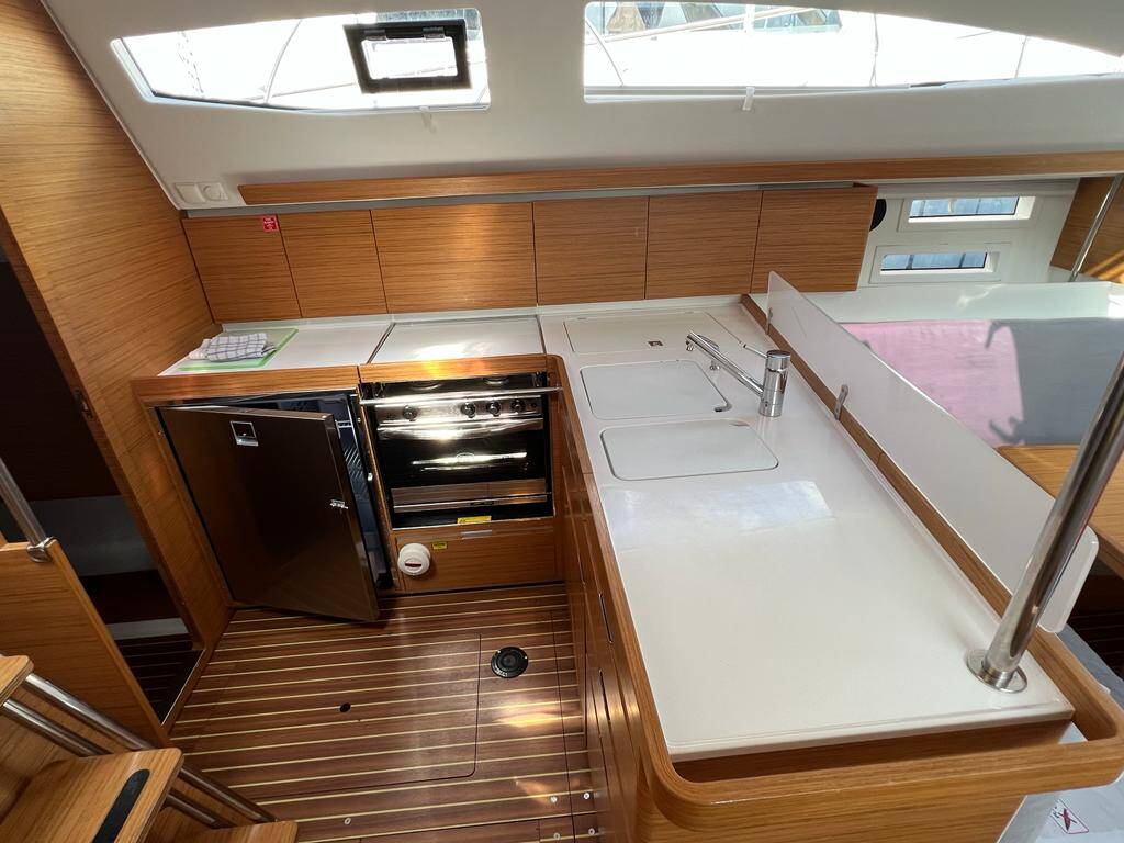 Sailing yacht Elan Impression 45 Kaminari