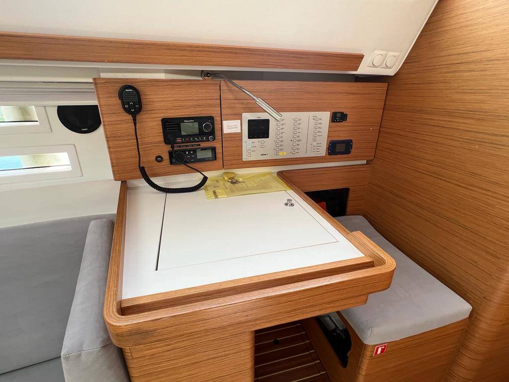 Sailing yacht Elan Impression 45 Kaminari