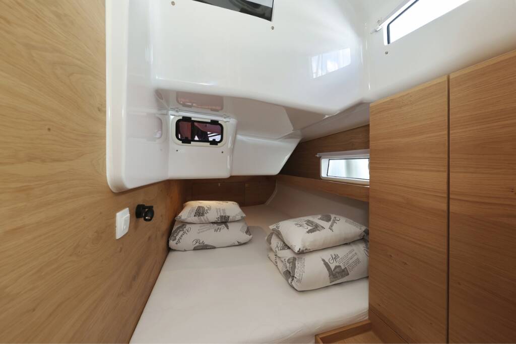 Sailing yacht Elan Impression 45 Furija