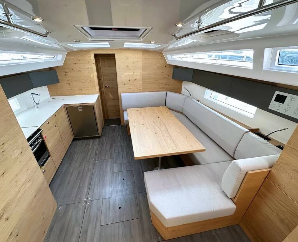Sailing yacht Elan Impression 45 eMotion