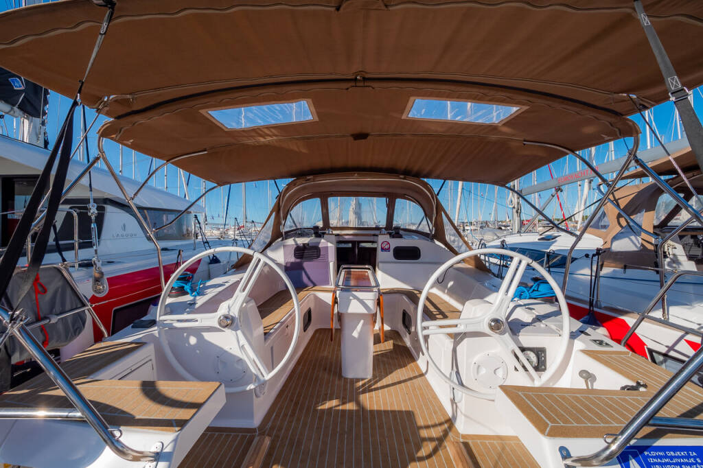 Sailing yacht Elan Impression 45 Adelyna