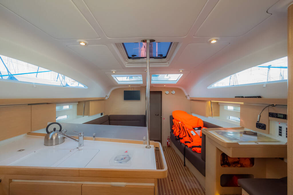 Sailing yacht Elan Impression 45 Adelyna