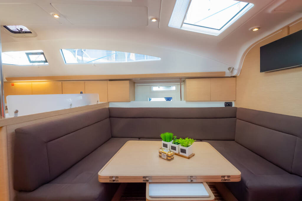 Sailing yacht Elan Impression 45 Adelyna