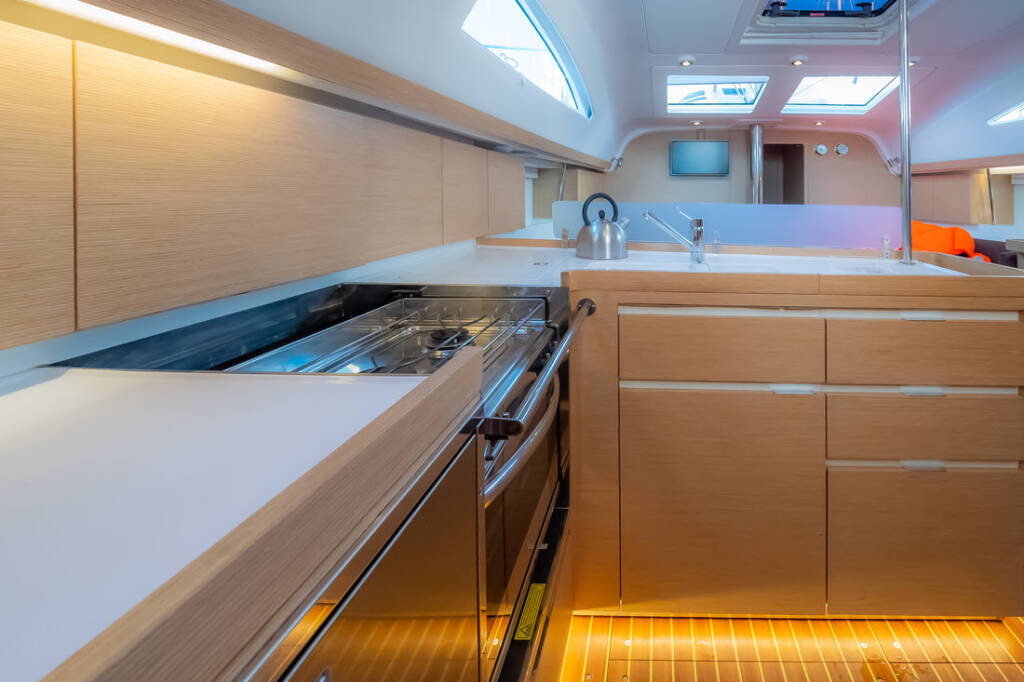 Sailing yacht Elan Impression 45 Adelyna