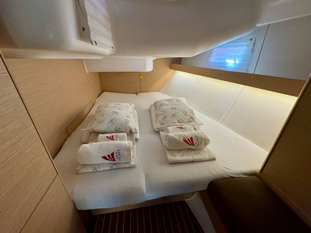Sailing yacht Elan Impression 45 Adelyna
