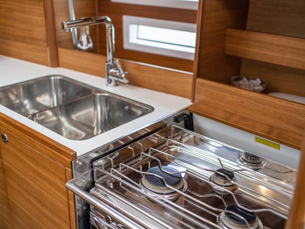 Sailing yacht Elan Impression 45.1 Ciao Ragazza