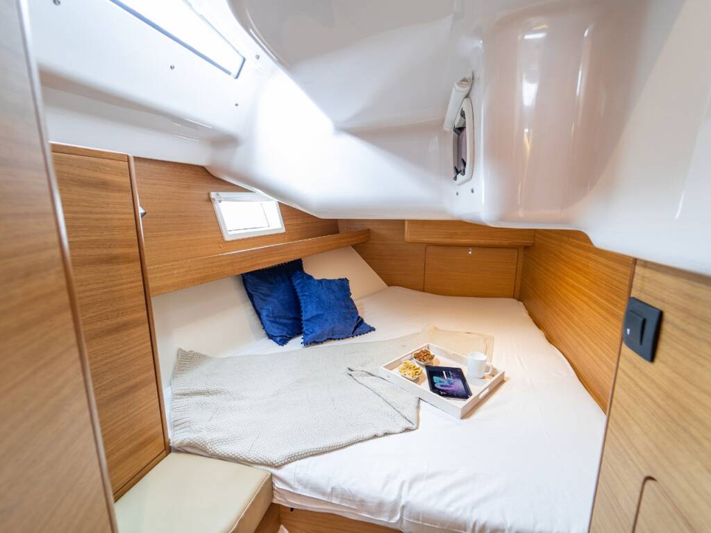 Sailing yacht Elan Impression 45.1 Ciao Ragazza