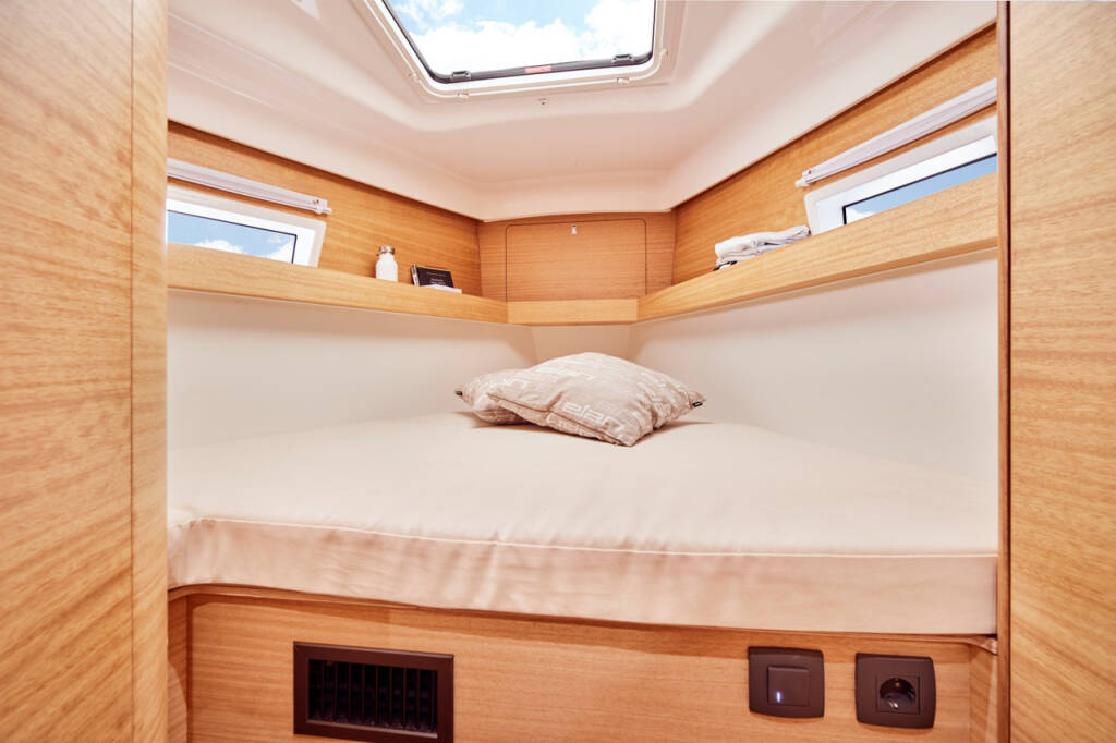 Segelyachten Elan Impression 45.1 Triton