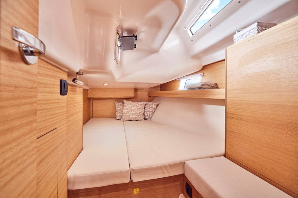 Segelyachten Elan Impression 45.1 Triton