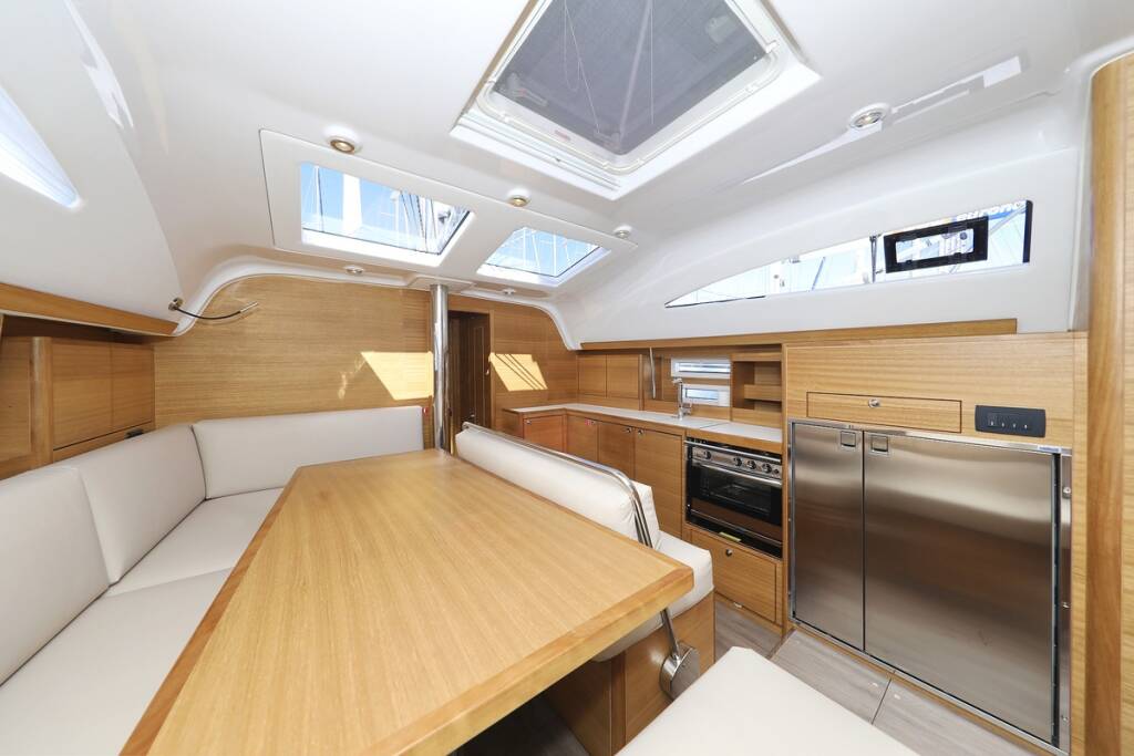 Sailing yacht Elan Impression 45.1 Moon Pearl