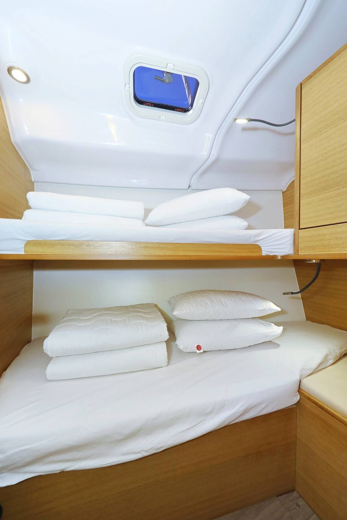 Sailing yacht Elan Impression 45.1 Moon Pearl
