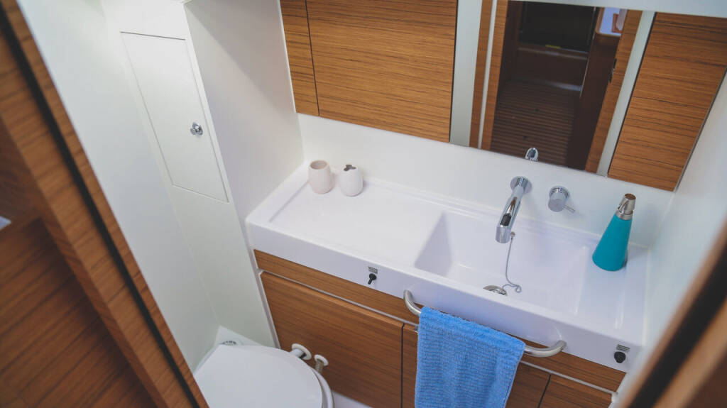 Sailing yacht Elan Impression 50 Lena